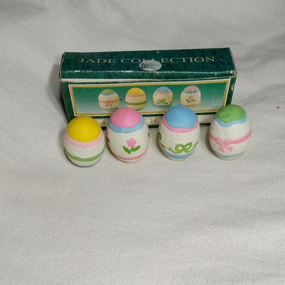 Jade Collection 4 pc Egg Set - Picture 8 of 8